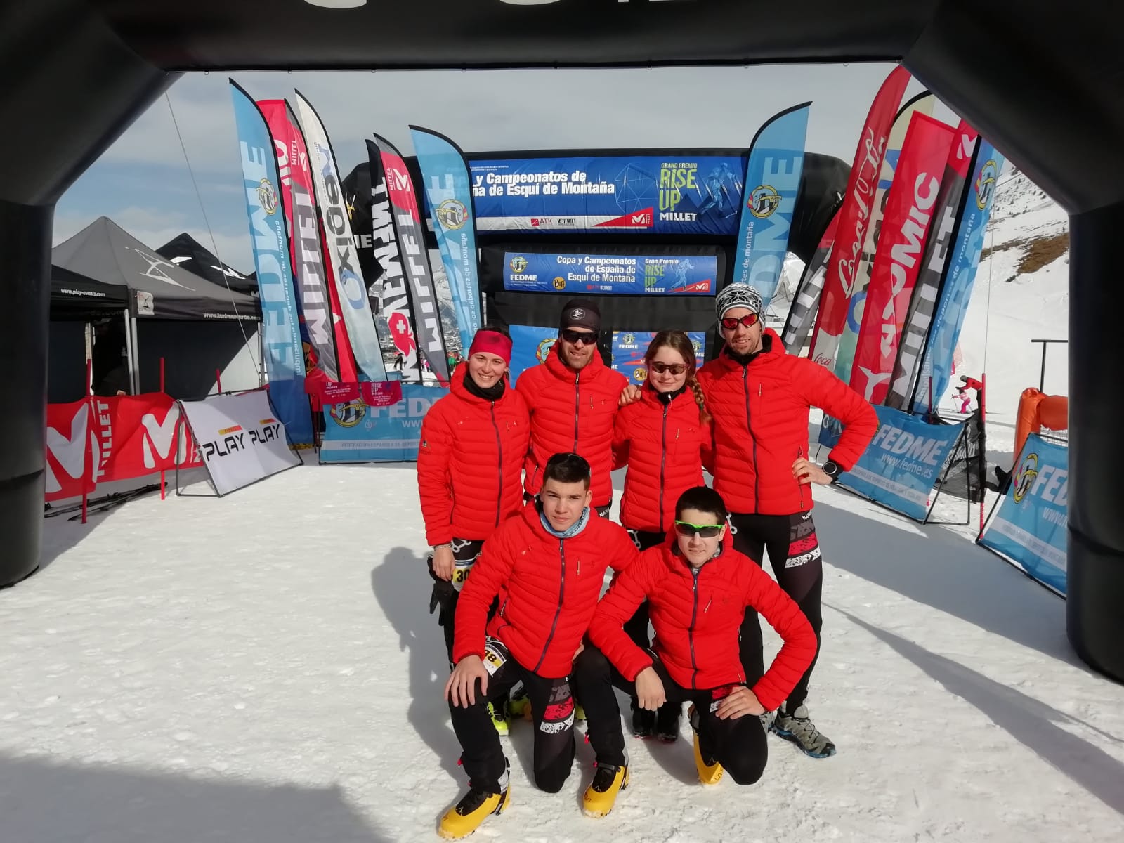 EL EQUIPO NAVARRO DE ESQUÍ DE MONTAÑA VUELVE CON MEDALLAS DEL TRIPLE CAMPEONATO DE ESPAÑA